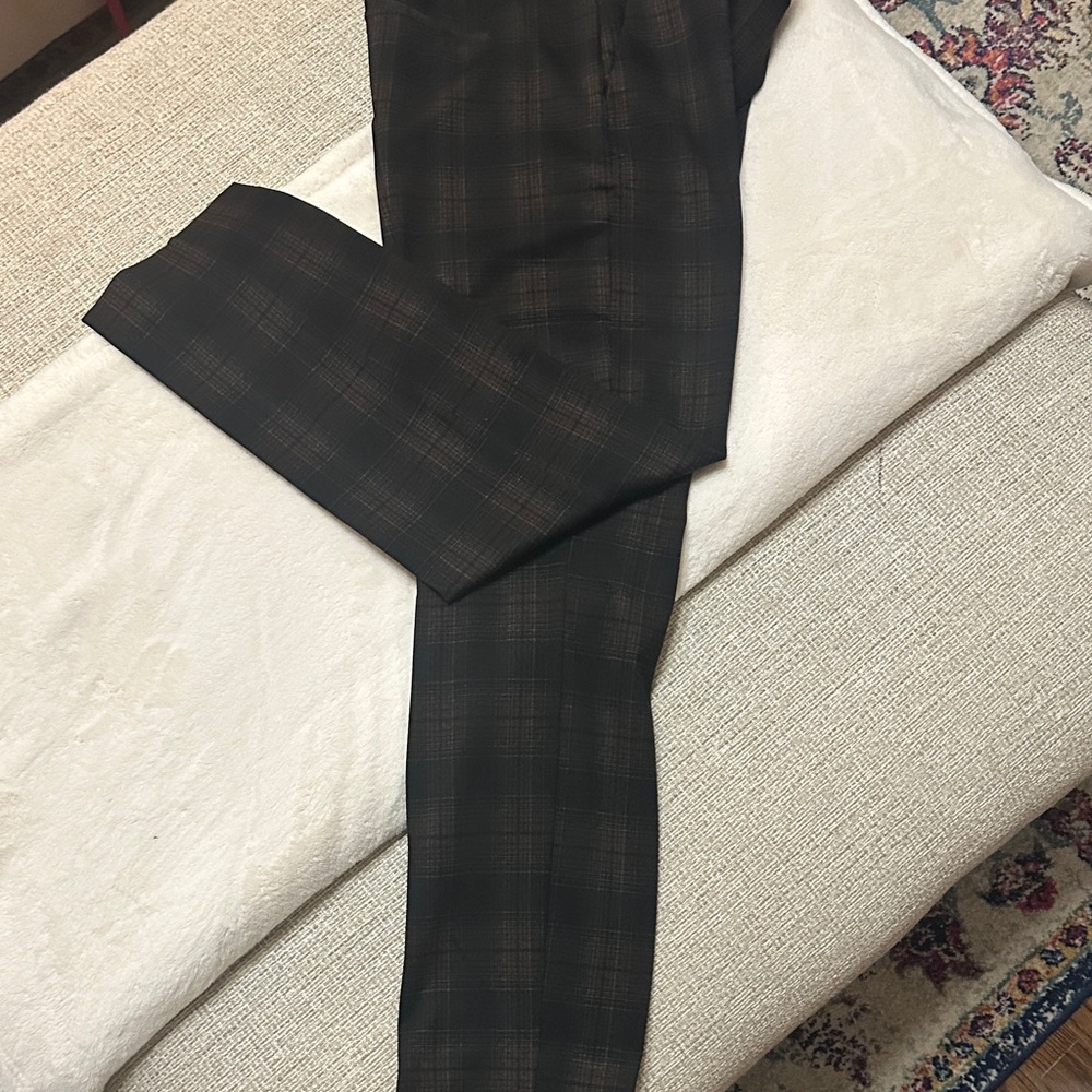 Liverpool Women's Black and Brown Plaid Pants